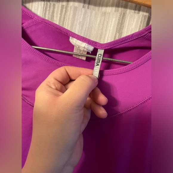 Adidas T-shirt - Picture 6 of 6